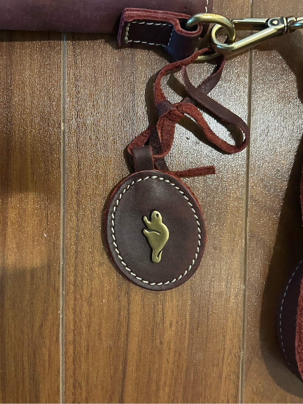 Leather bag from Roots - Picture 5 of 6